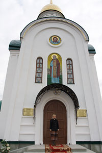Н.А. Ермакова на освящении храма святого преподобного Серафима Саровского 